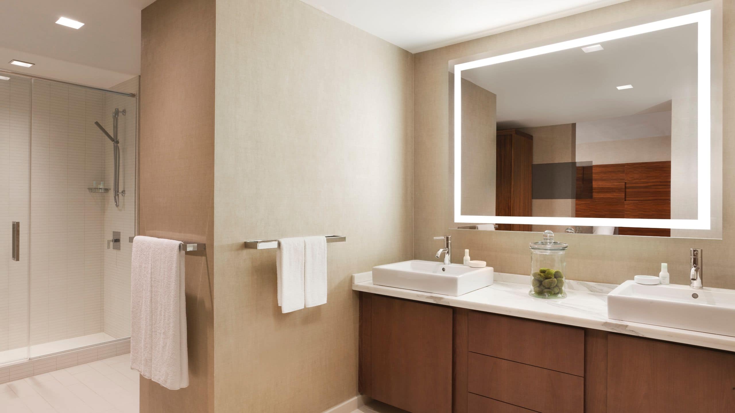 2 of 4 Hyatt Grand Central New York Suite 3333 Bathroom