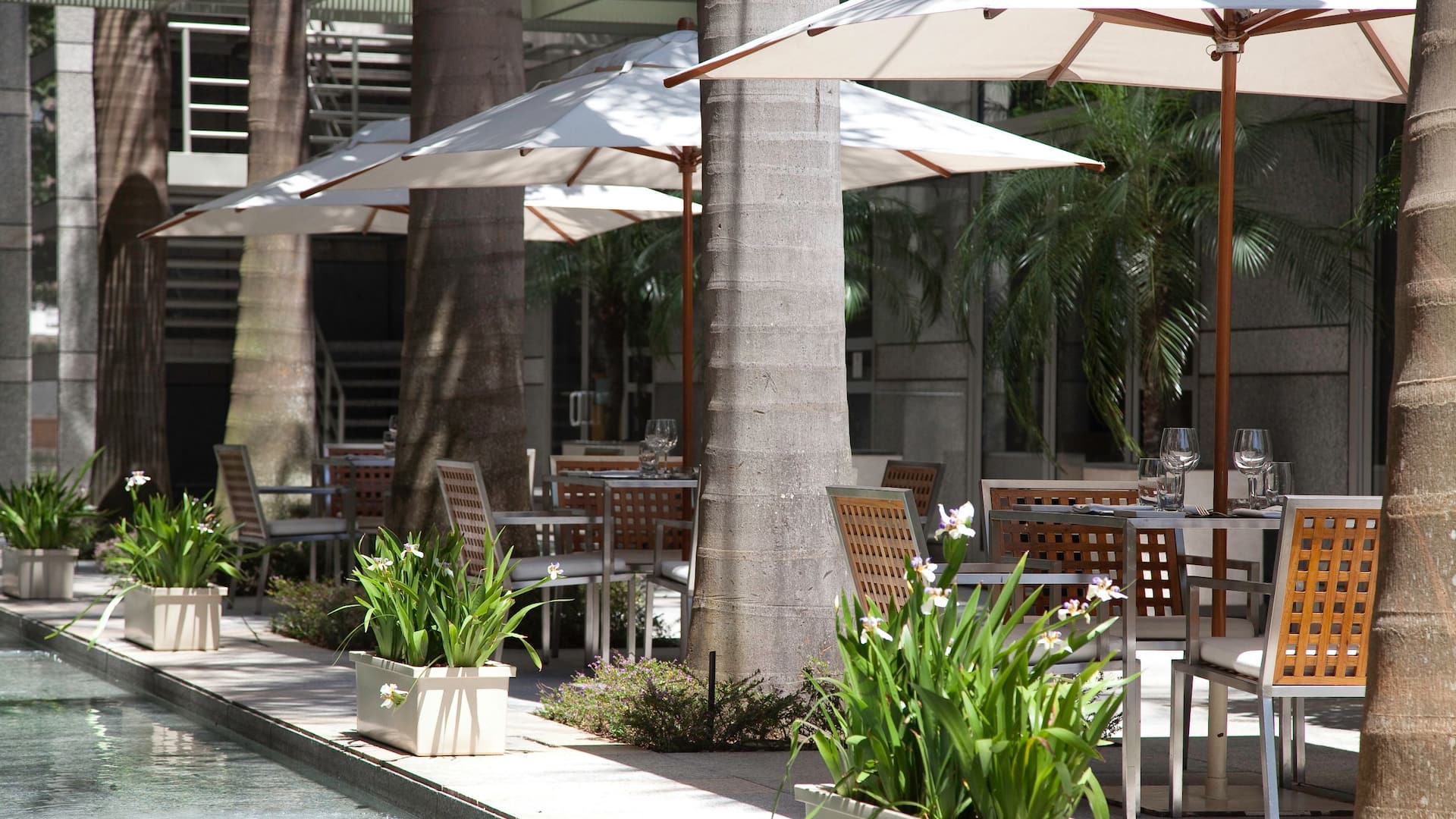 2 de 3 Eau Outdoor Terrace