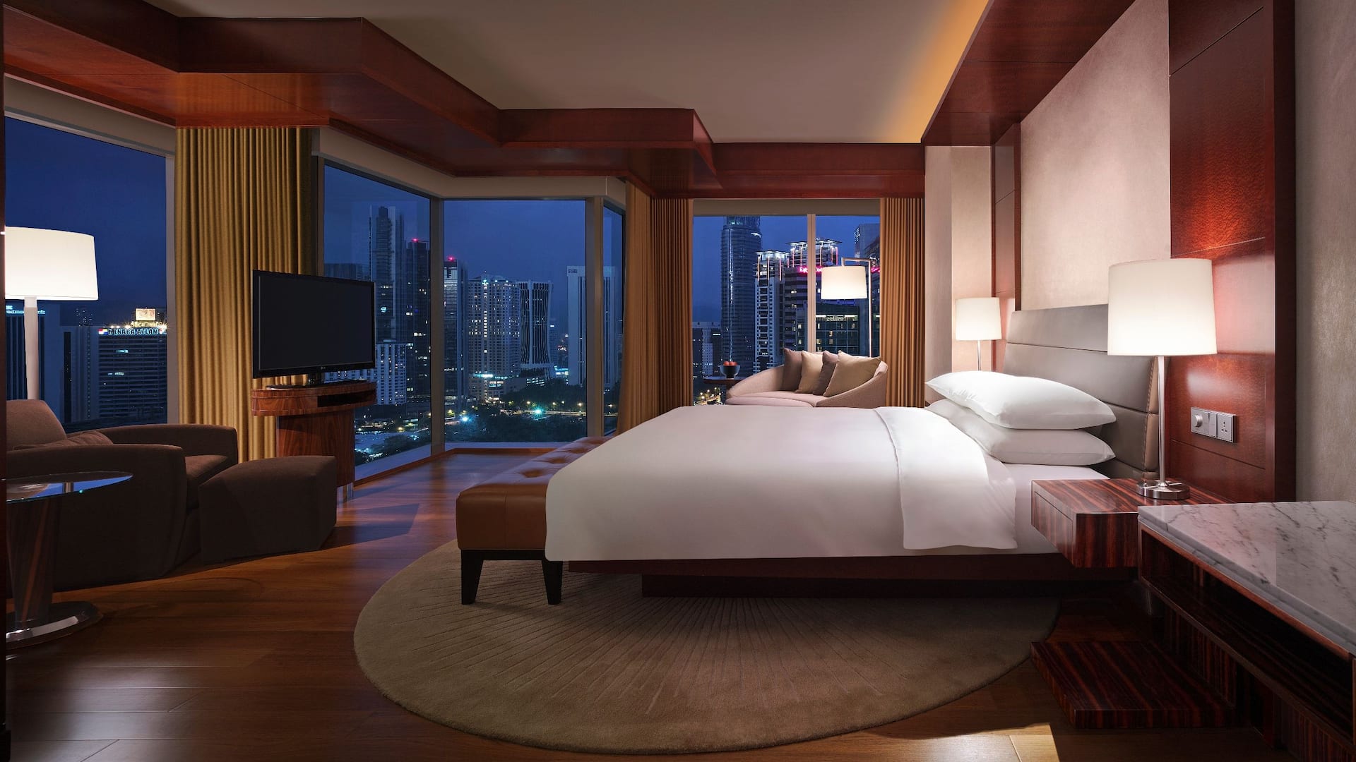 1 King Bed Deluxe Room with panoramic view of KLCC, Grand Hyatt Kuala Lumpur