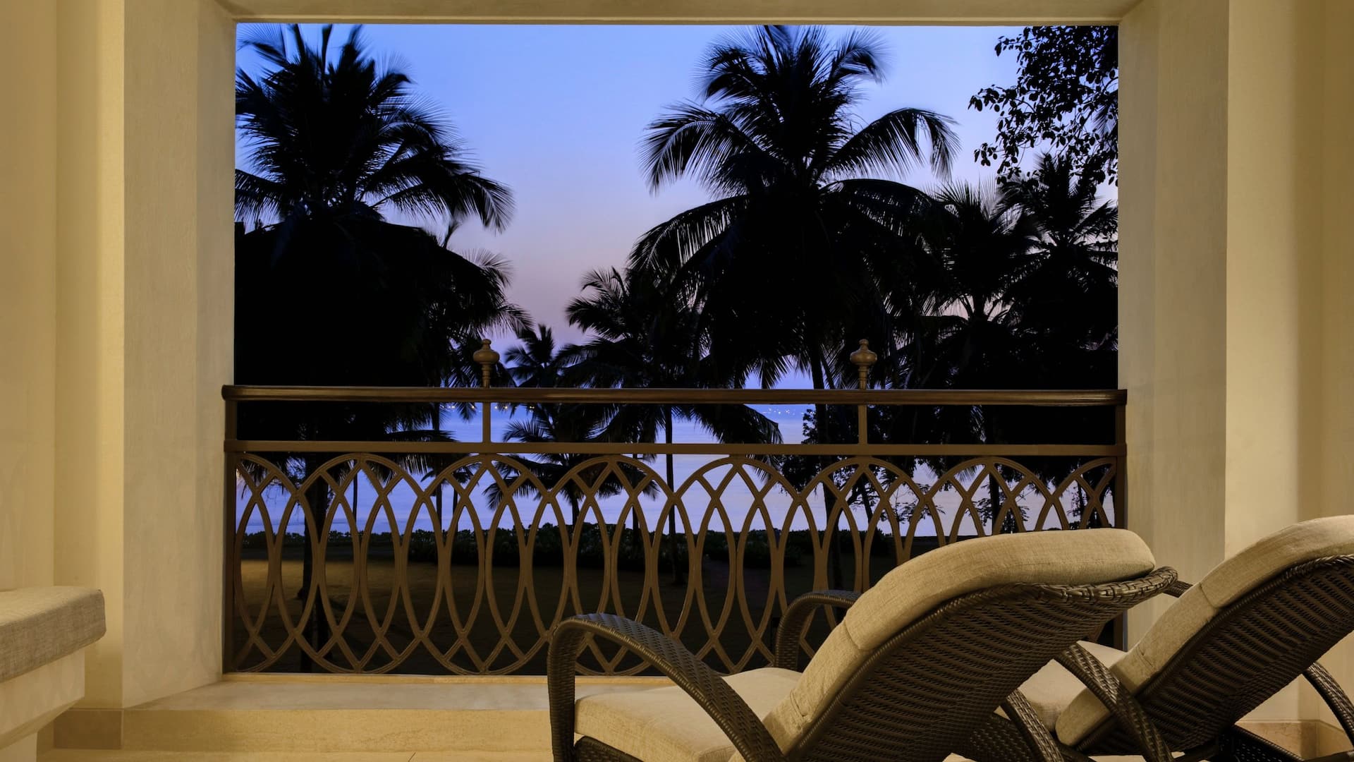 3/5 Grand Room Balcony at Dusk