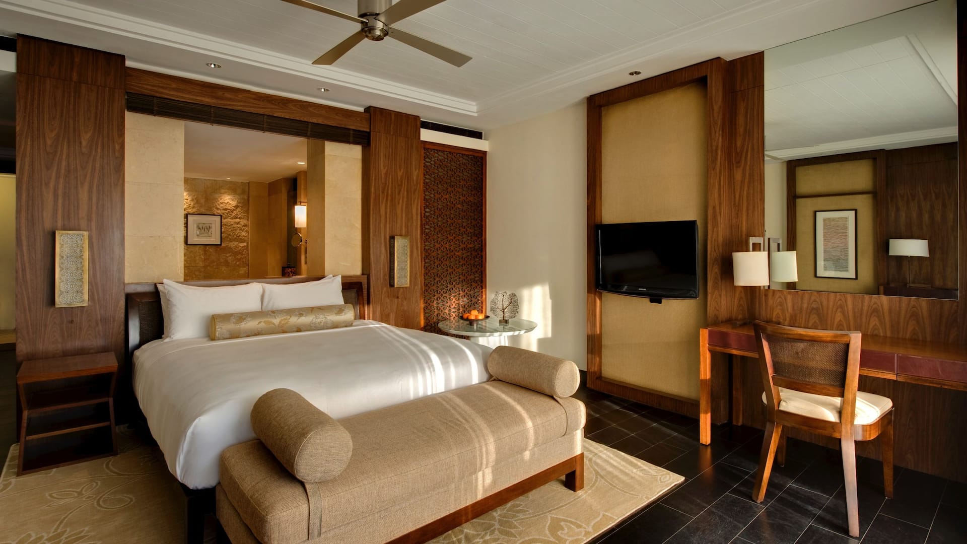1/5 Grand Room
