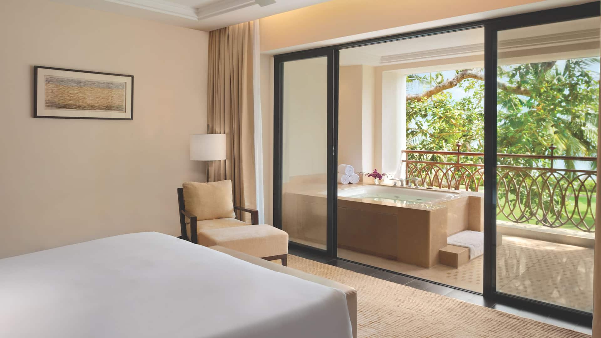 5/6 Grand Suite Bedroom