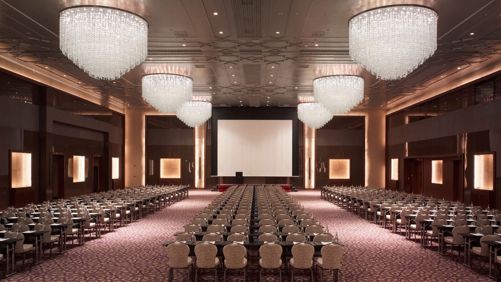 1 من 5 al silia ballroom