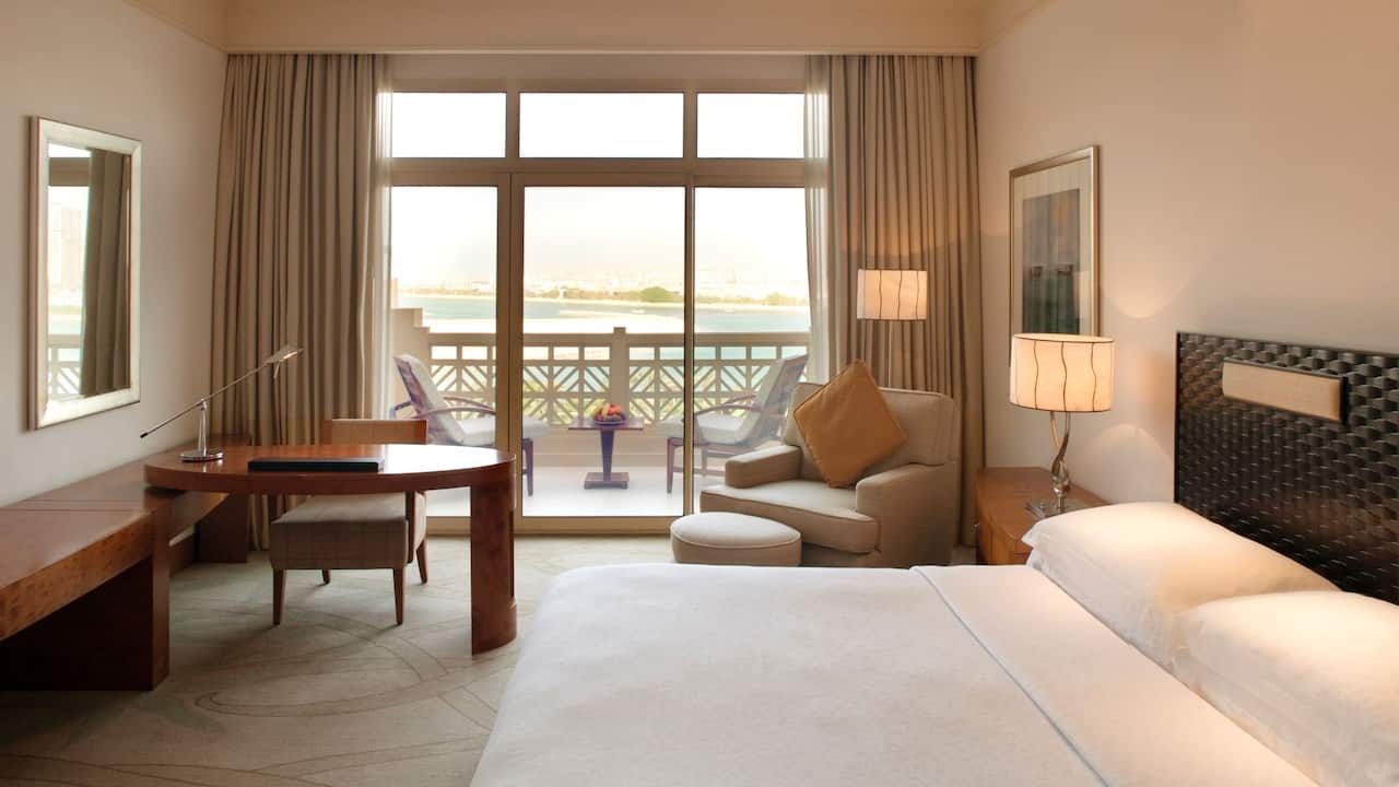 King guest room sea view