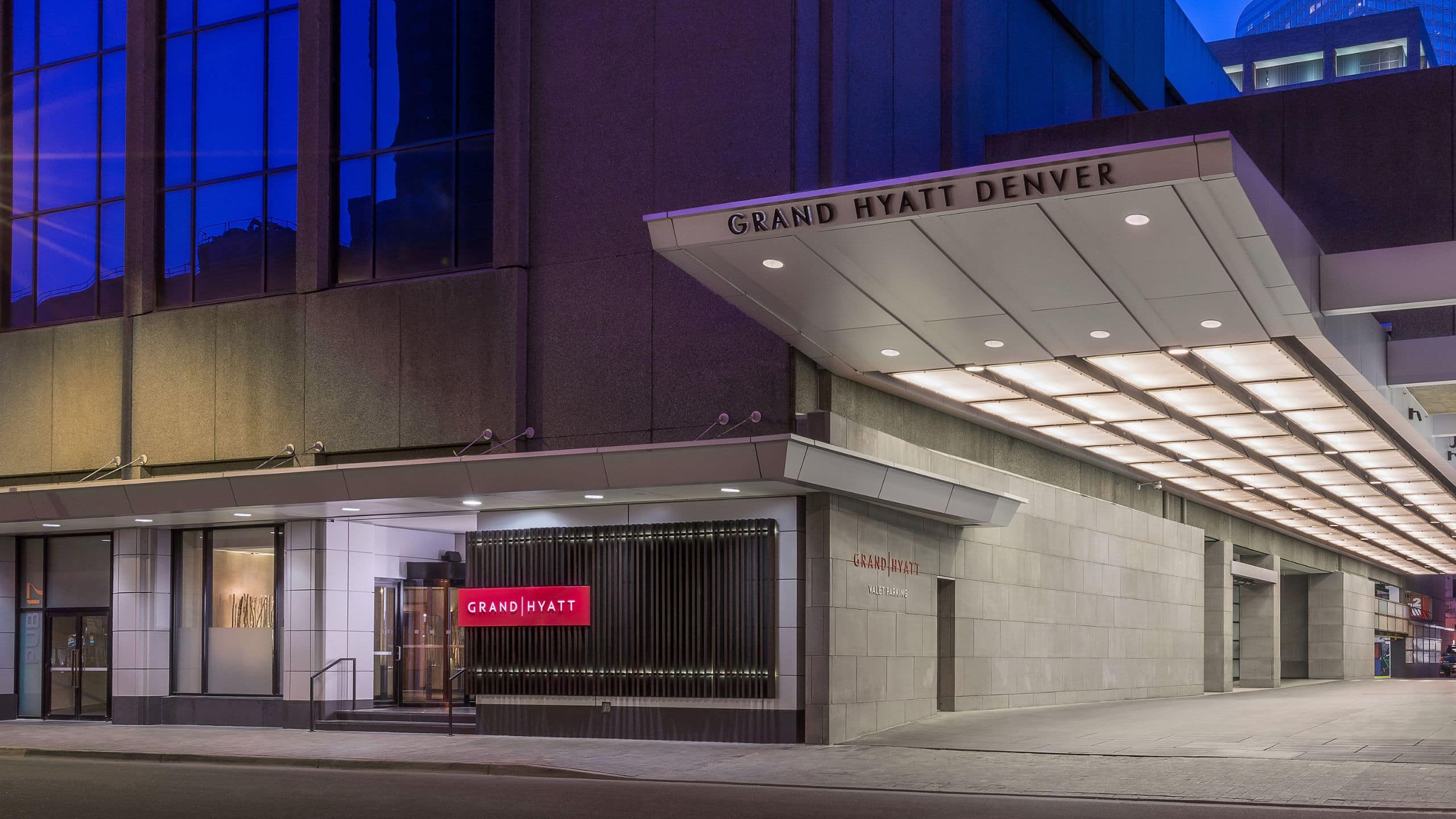 Downtown Denver Hotel Reviews Grand Hyatt Denver   DENRD P165 Exterior.16x9 