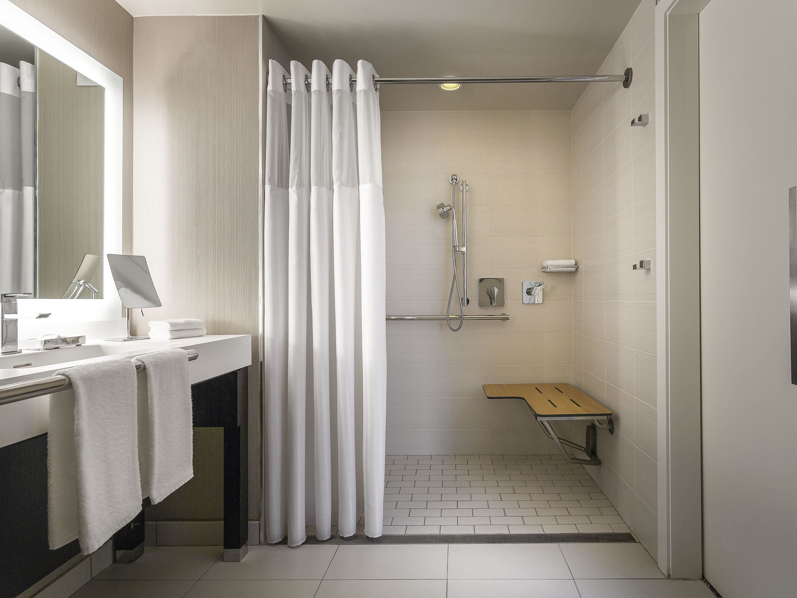 Manchester Grand Hyatt San Diego Accessible Shower