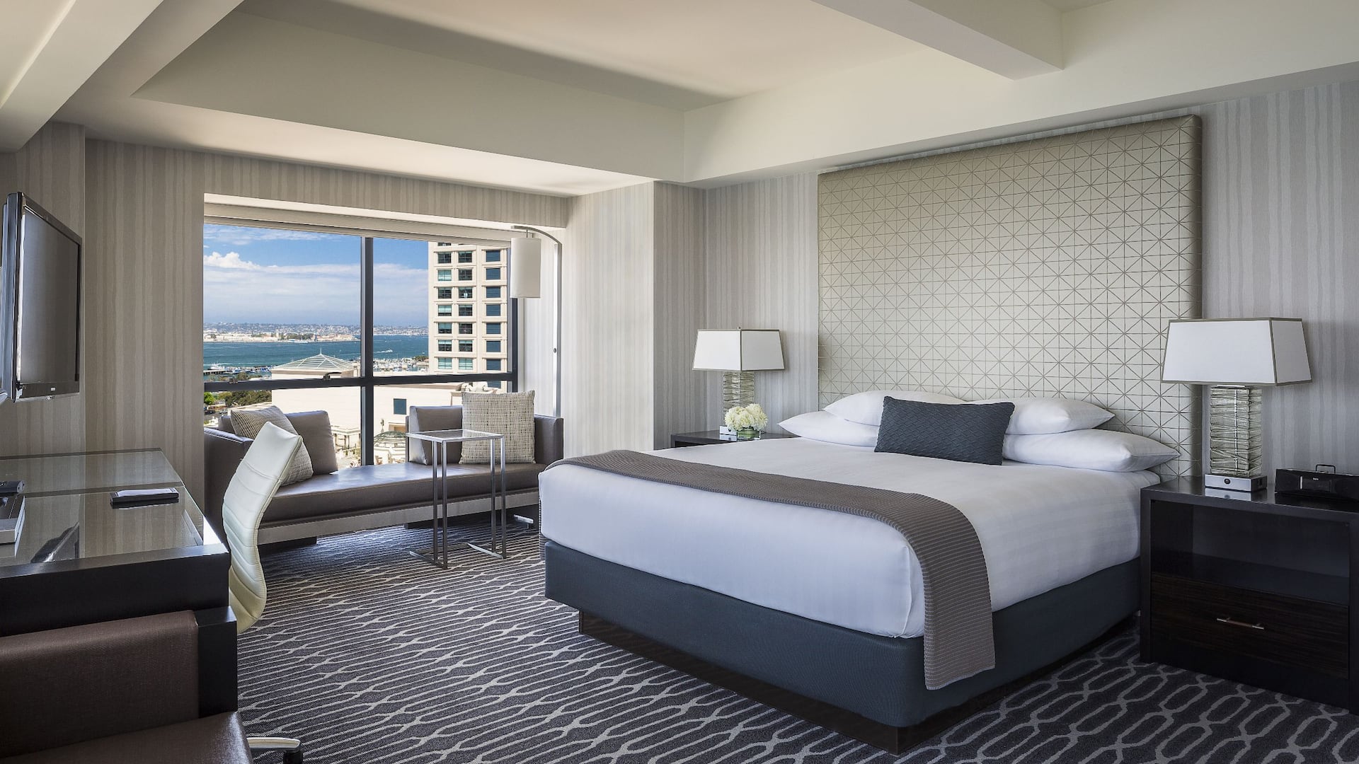Manchester Grand Hyatt San Diego King Standard Bay View