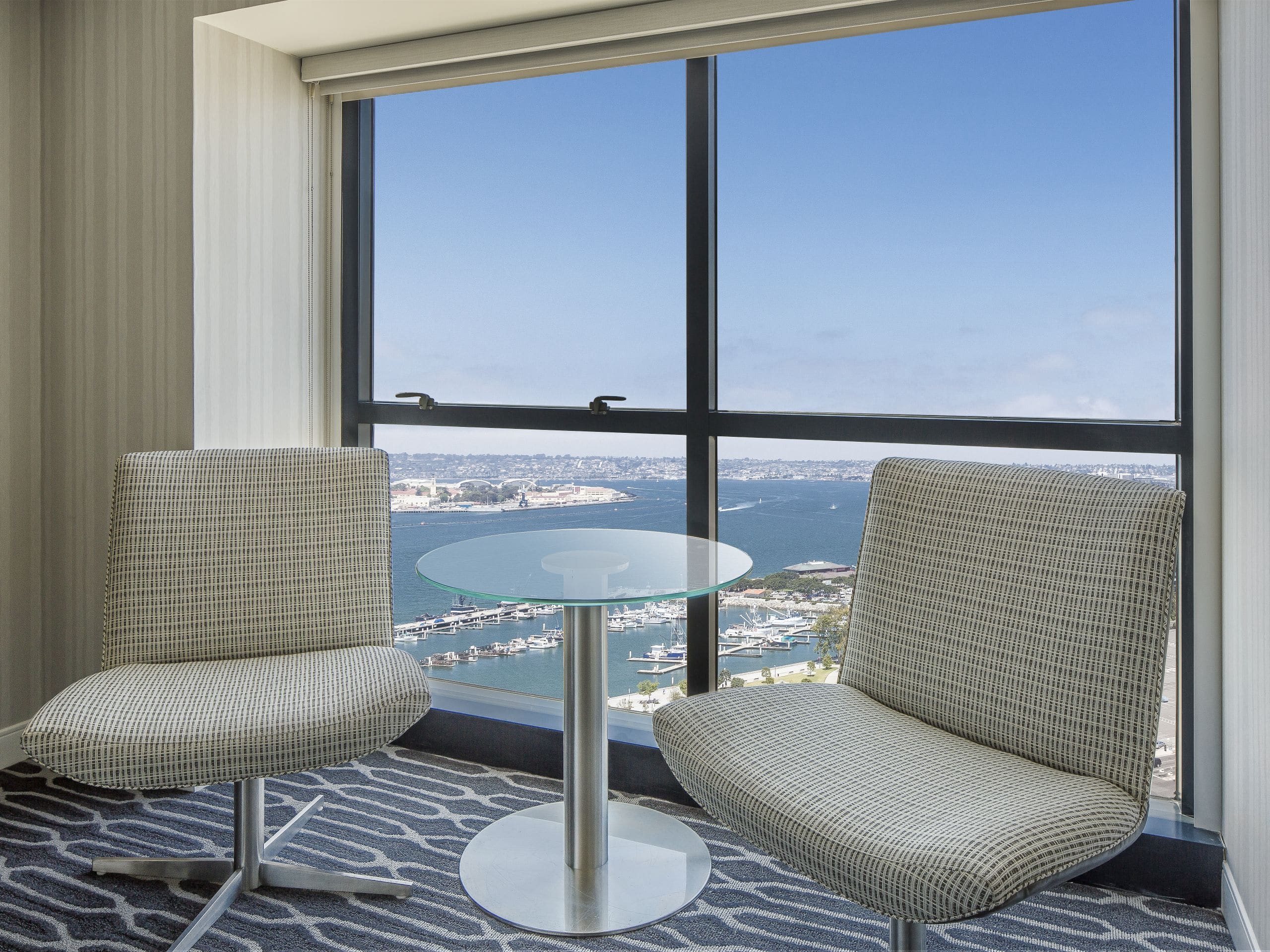 Double Queen Seating Premium Bay View