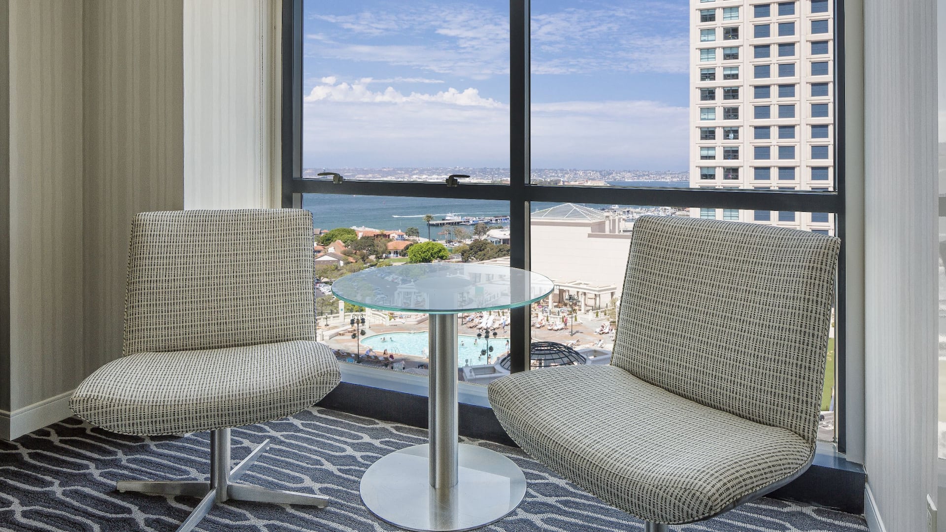 2 of 4 Seating Area City View