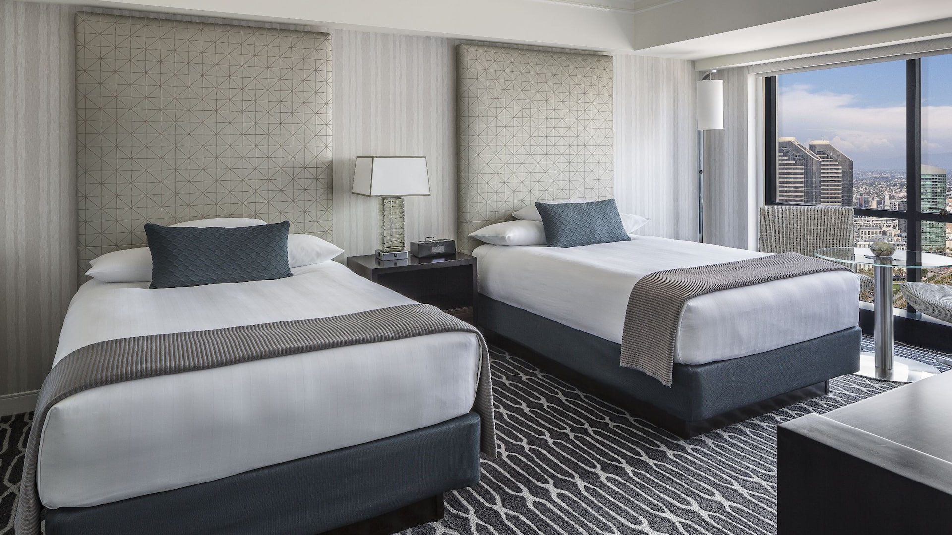 2 of 4 Manchester Grand Hyatt San Diego Double Bed