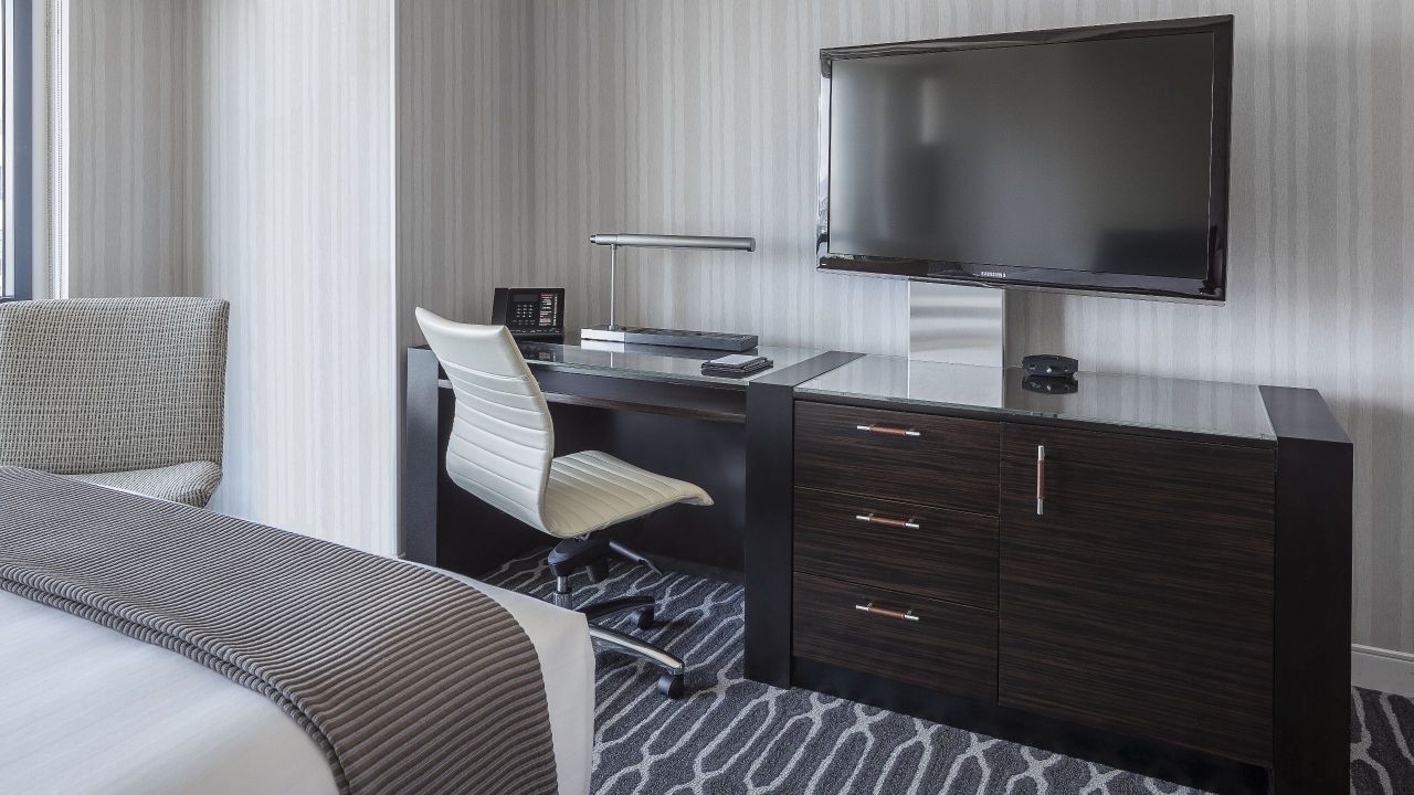 Spacious San Diego Suites Near Seaport Village Manchester Grand Hyatt