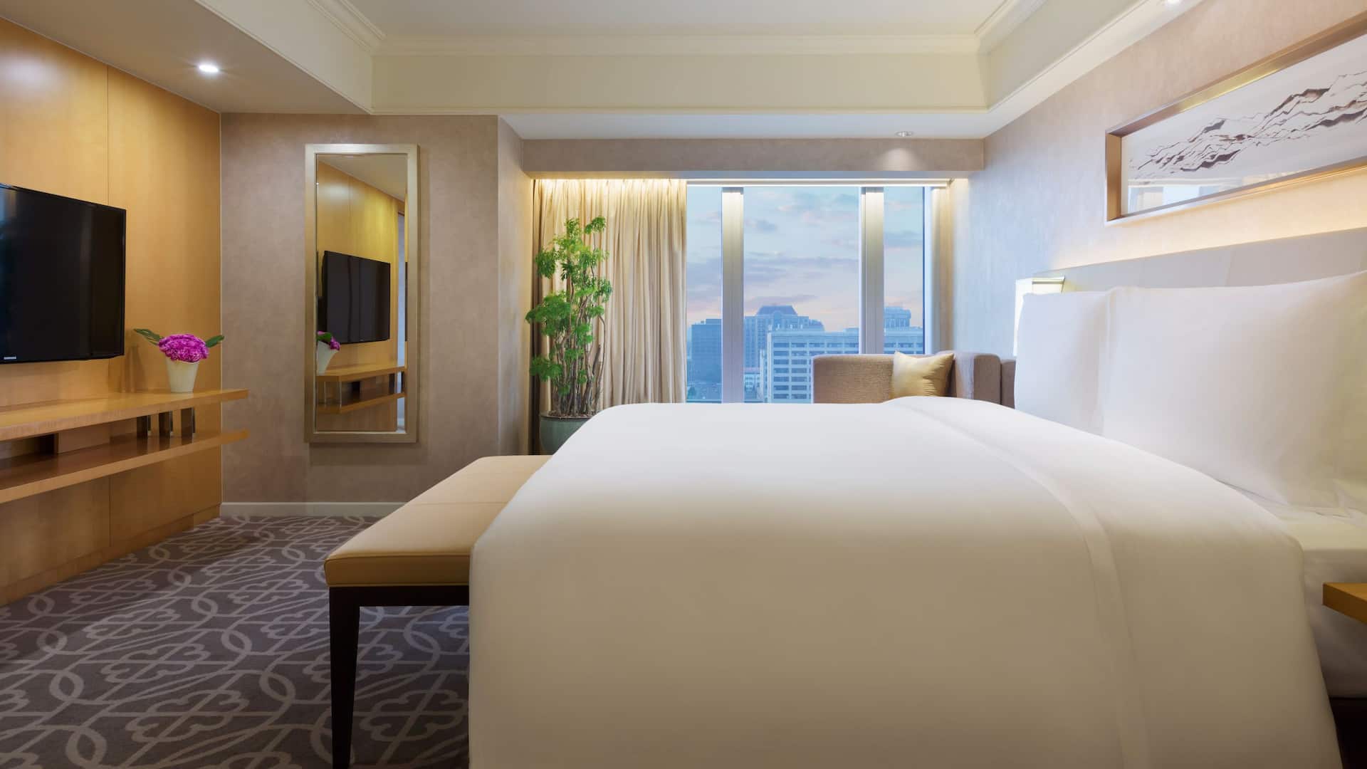 2 von 2 Diplomat Suite Bedroom