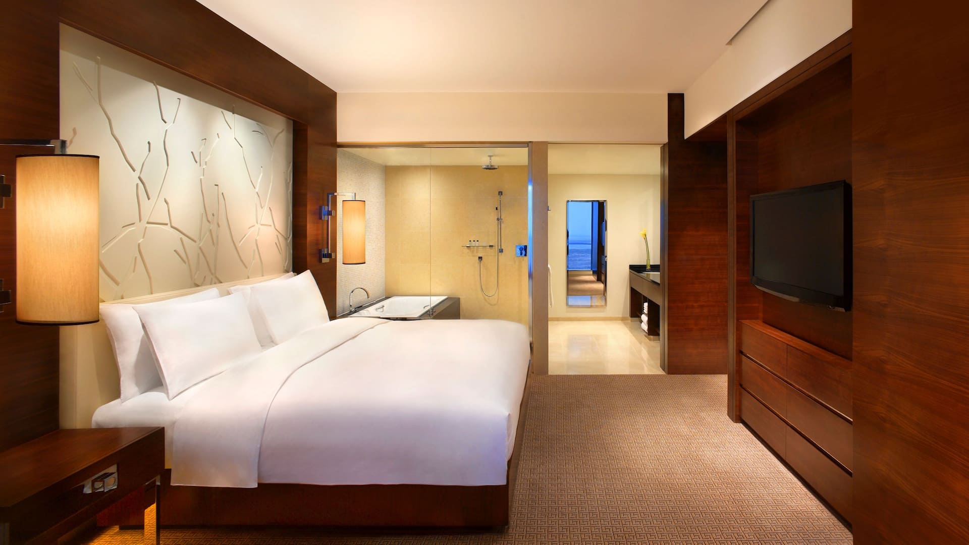 Grand Suite King Bedroom