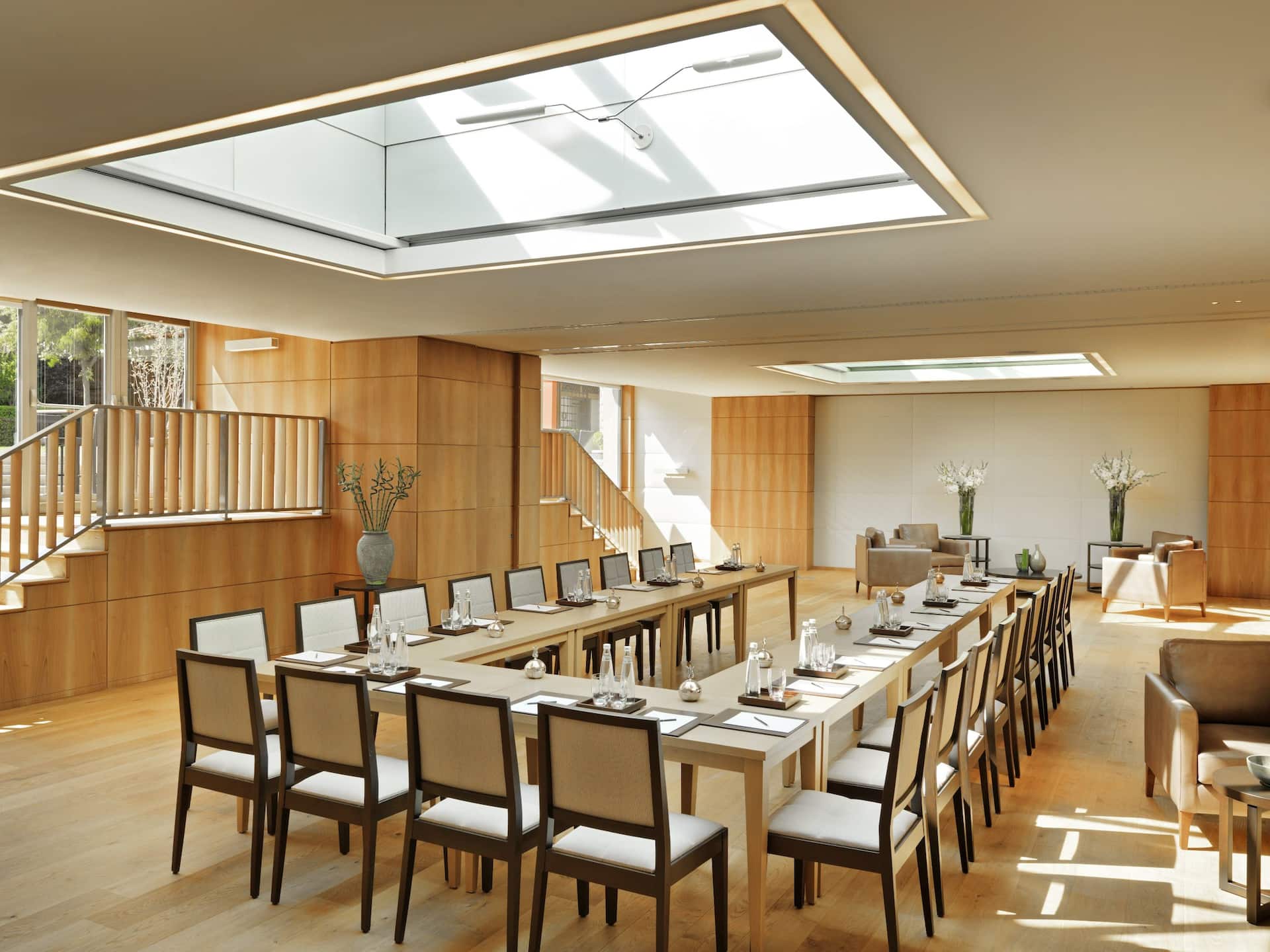 Troy Meeting Room U-Style