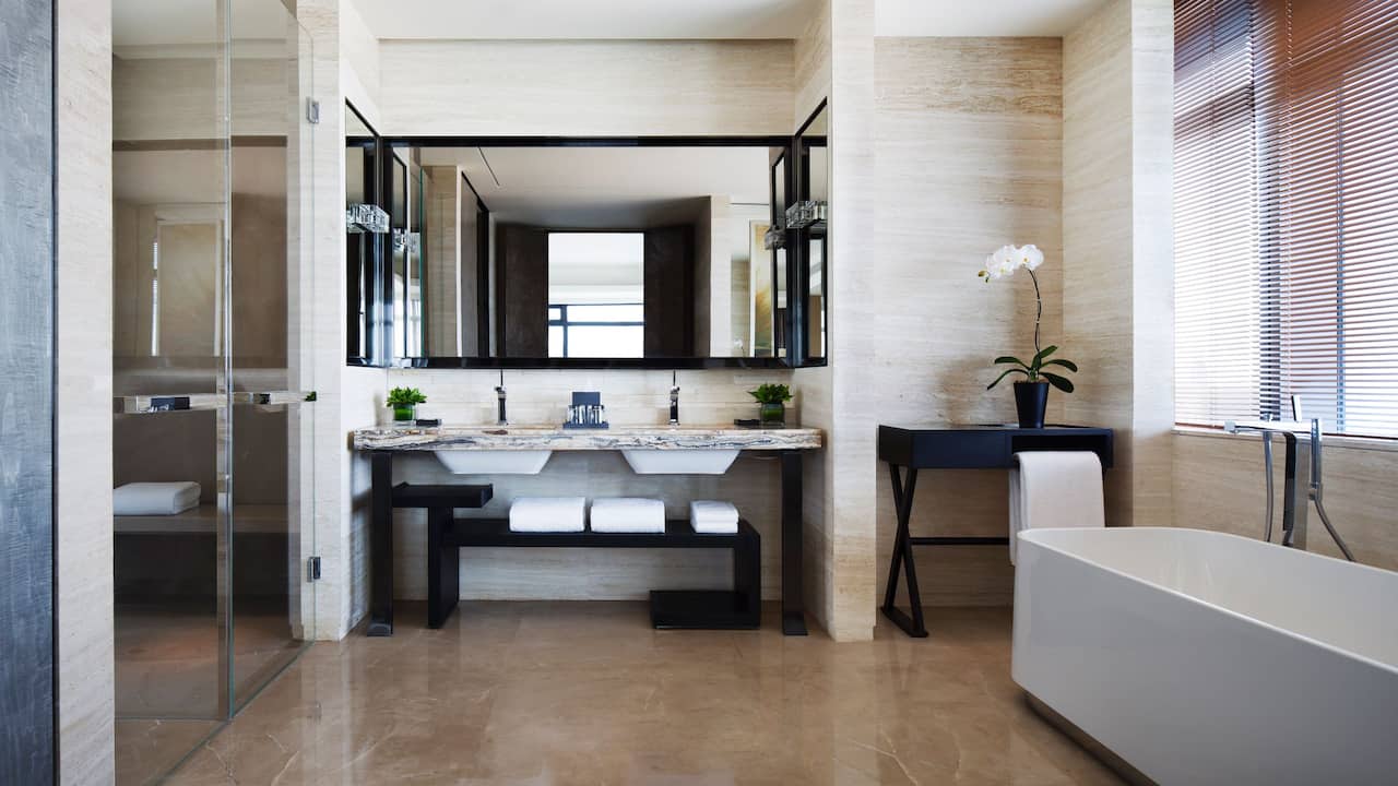 Executive Suite Bathroom
