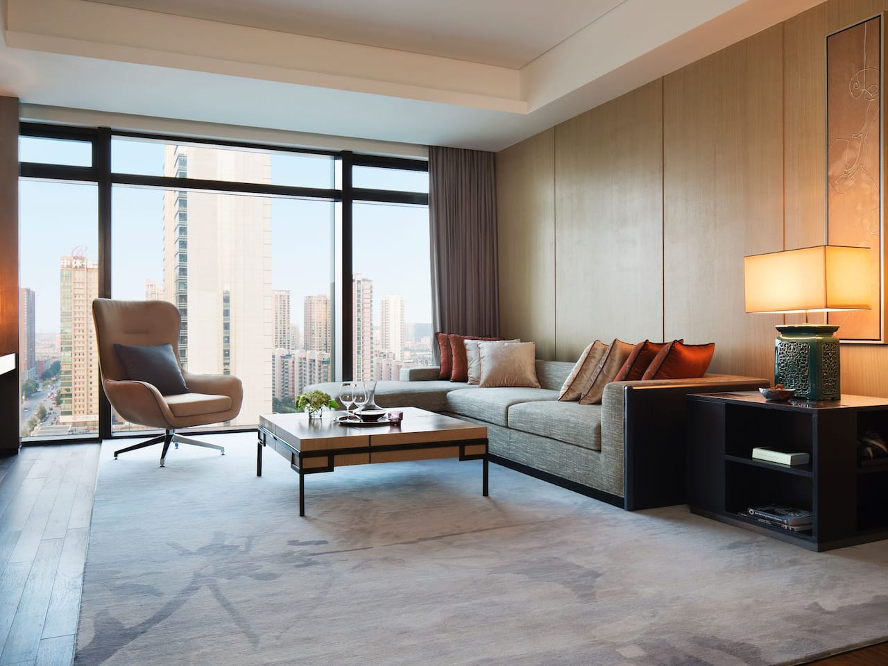 Grand Suite King Living Room
