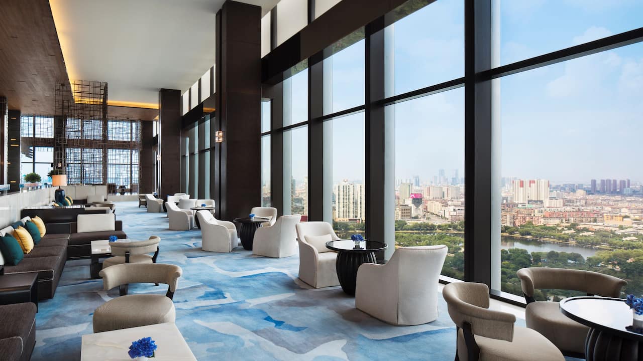 Lobby lounge