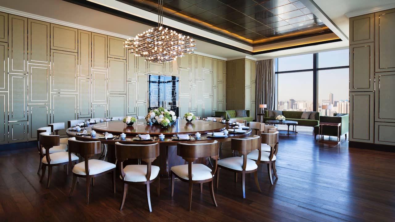 Jun Hui Grand table
