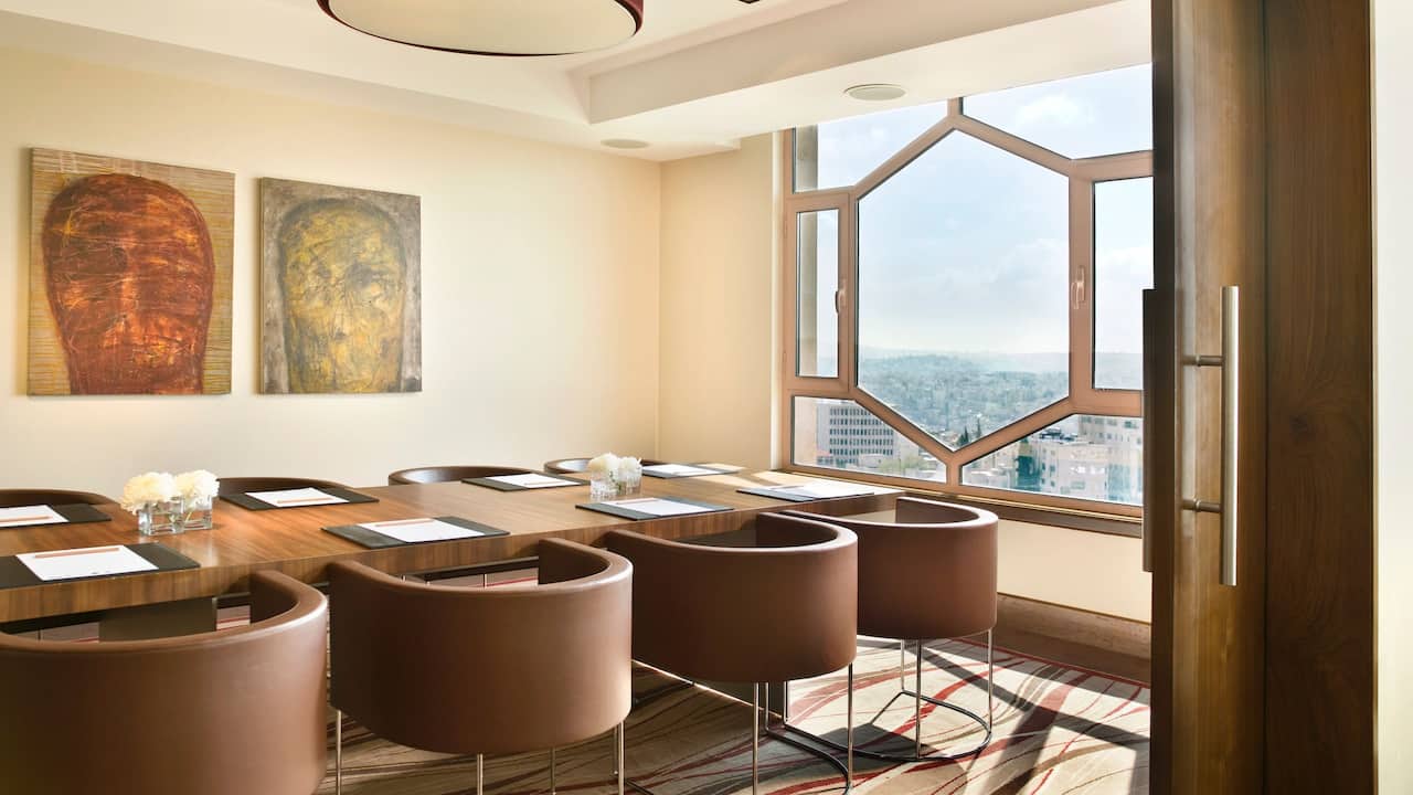 Meeting room lounge with view