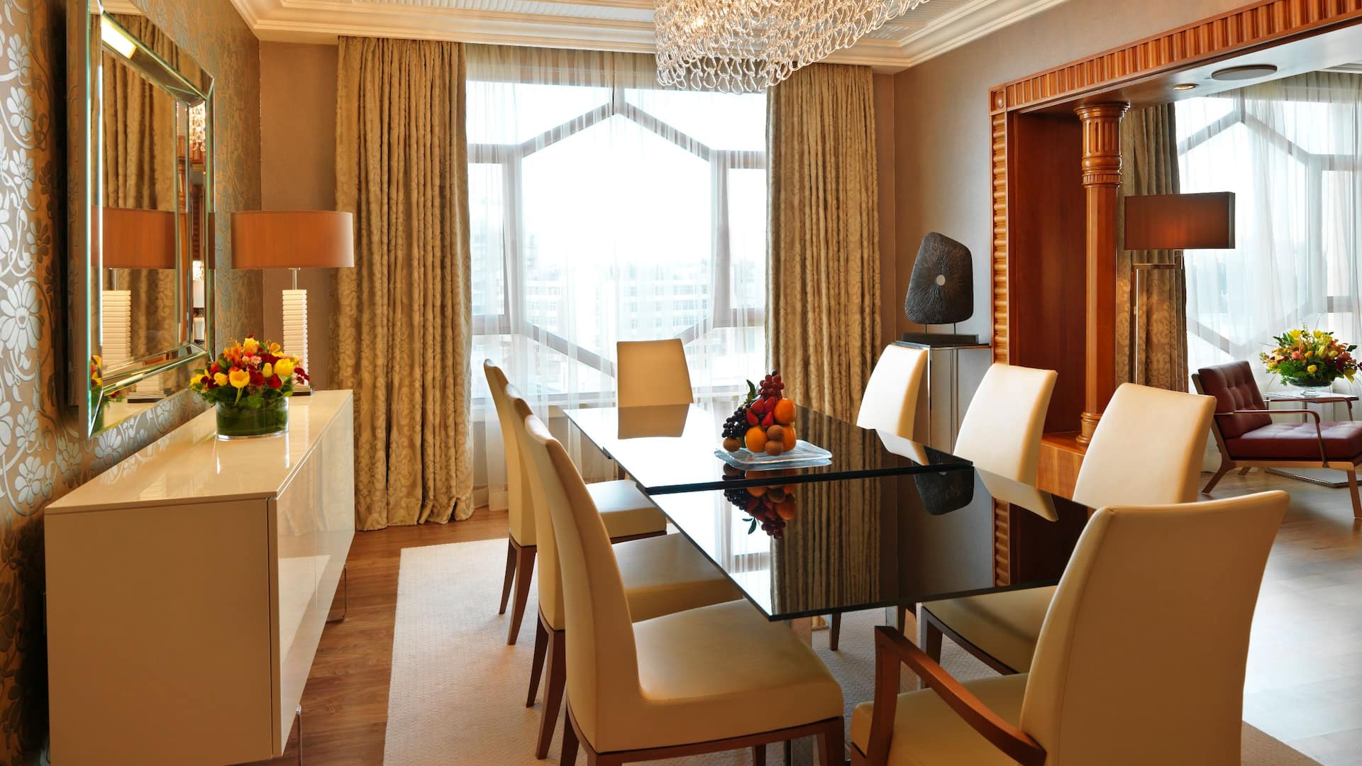 3 de 5 Royal Suite C Dining Area