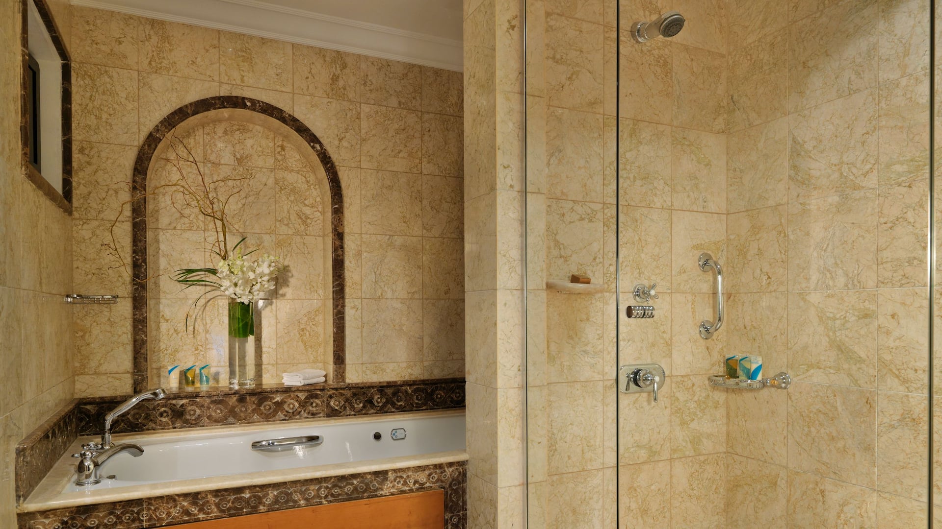 5 de 5 Royal Queen Suite Bathroom