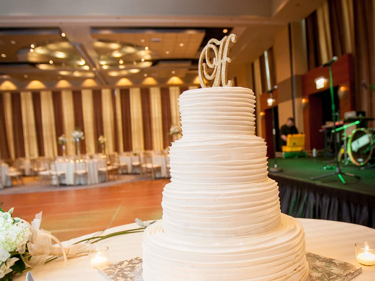 Wedding Cake at Hyatt Regency Chicago