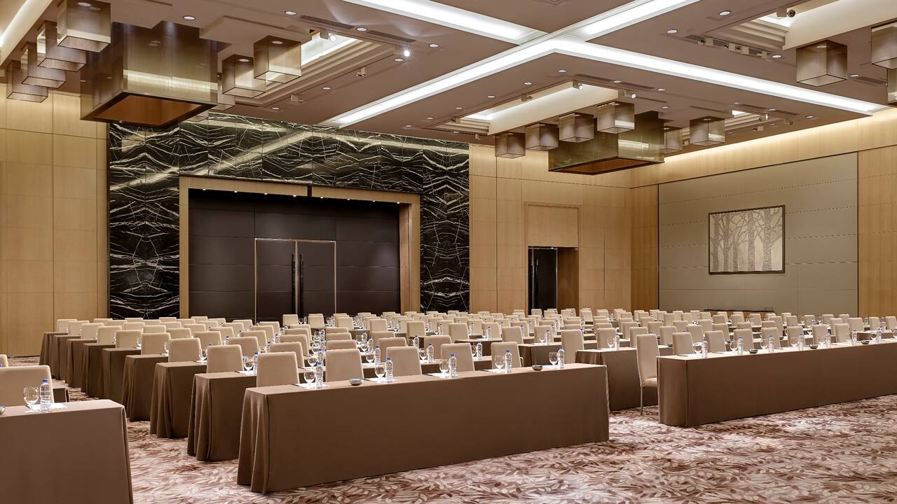 Ballroom Meeting Classroom