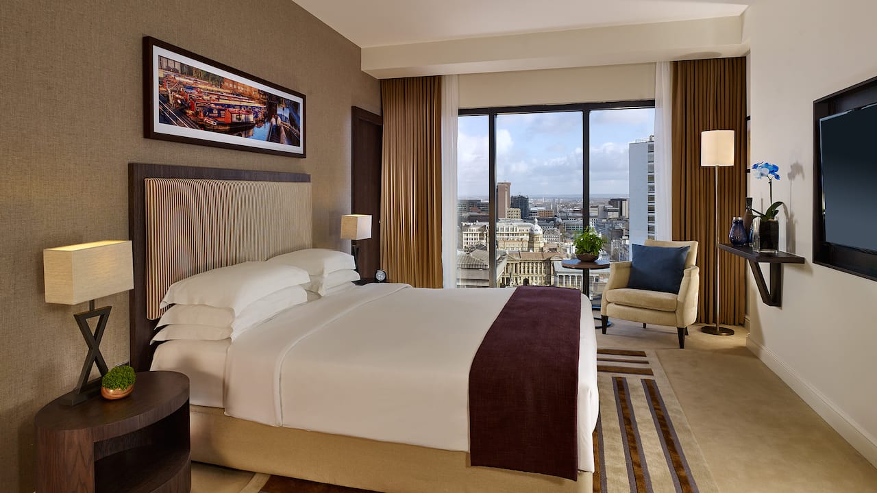 Hyatt Regency Birmingham bedroom