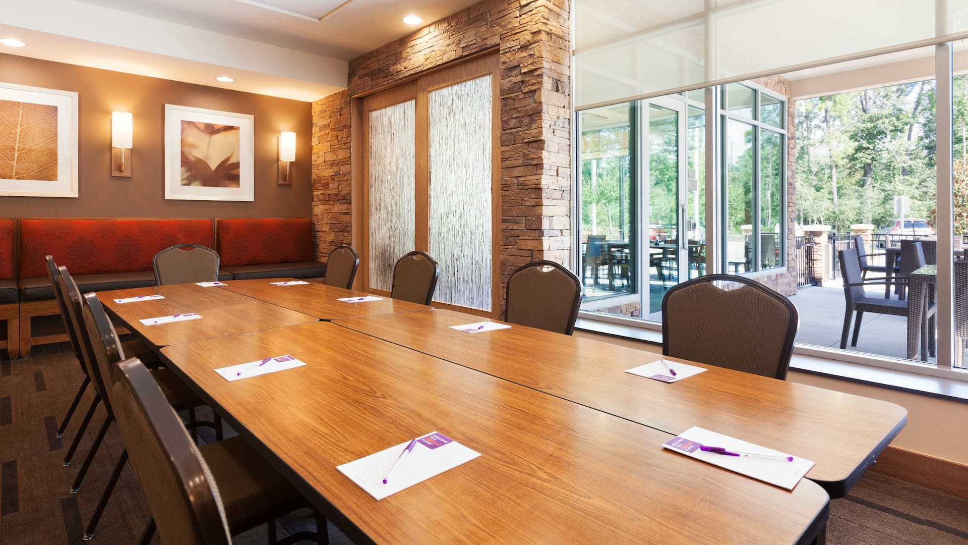 Hyatt Place Houston/The Woodlands Sunroom