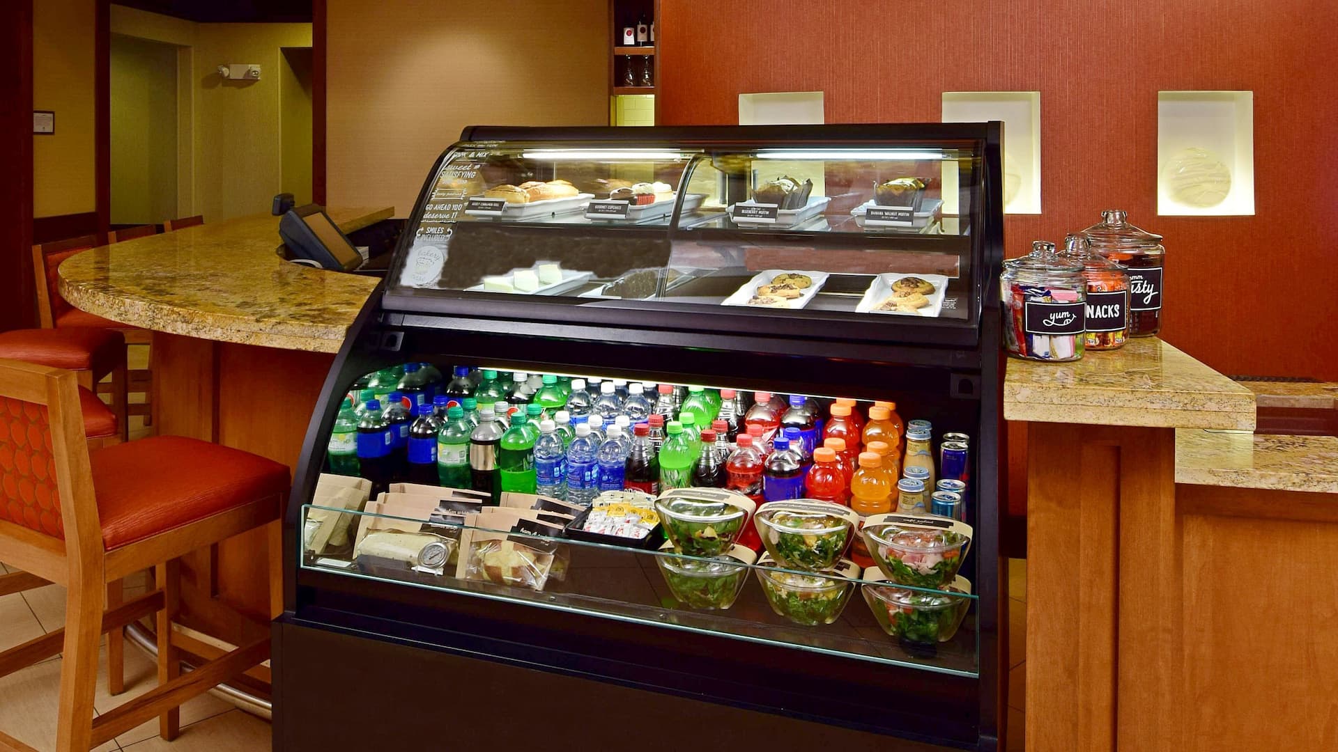 Hyatt Place Dallas / Las Colinas Bakery Case
