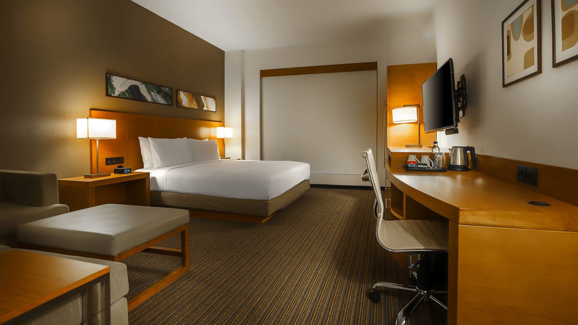 2 of 5 Hyatt Place Gurgaon Udyog Vihar King Room