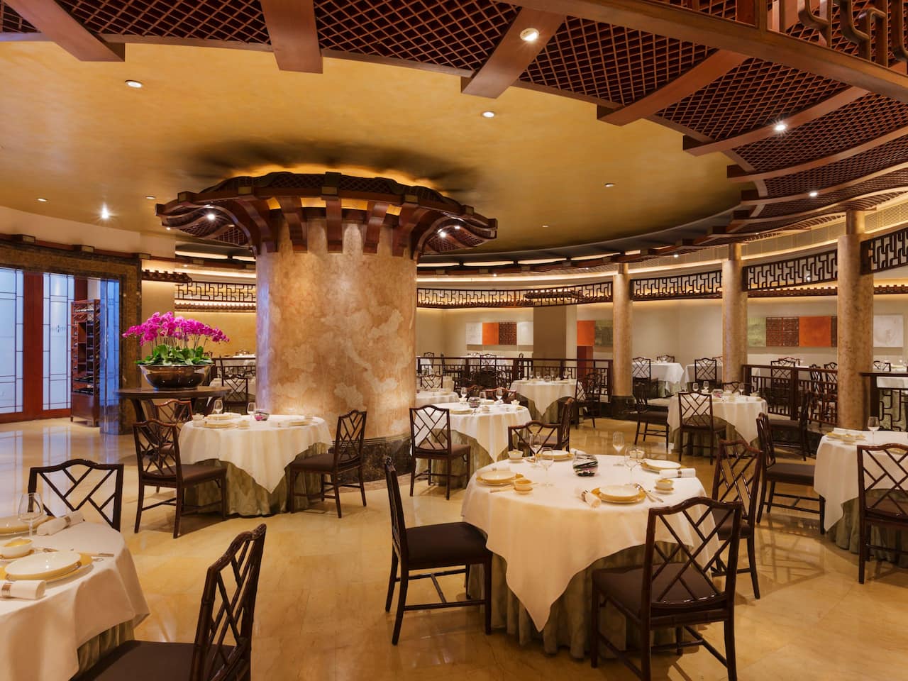 Noble court dining room