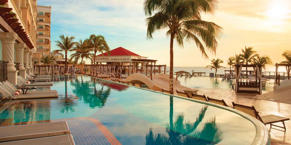 Hyatt Zilara Cancun Swim Up Pool