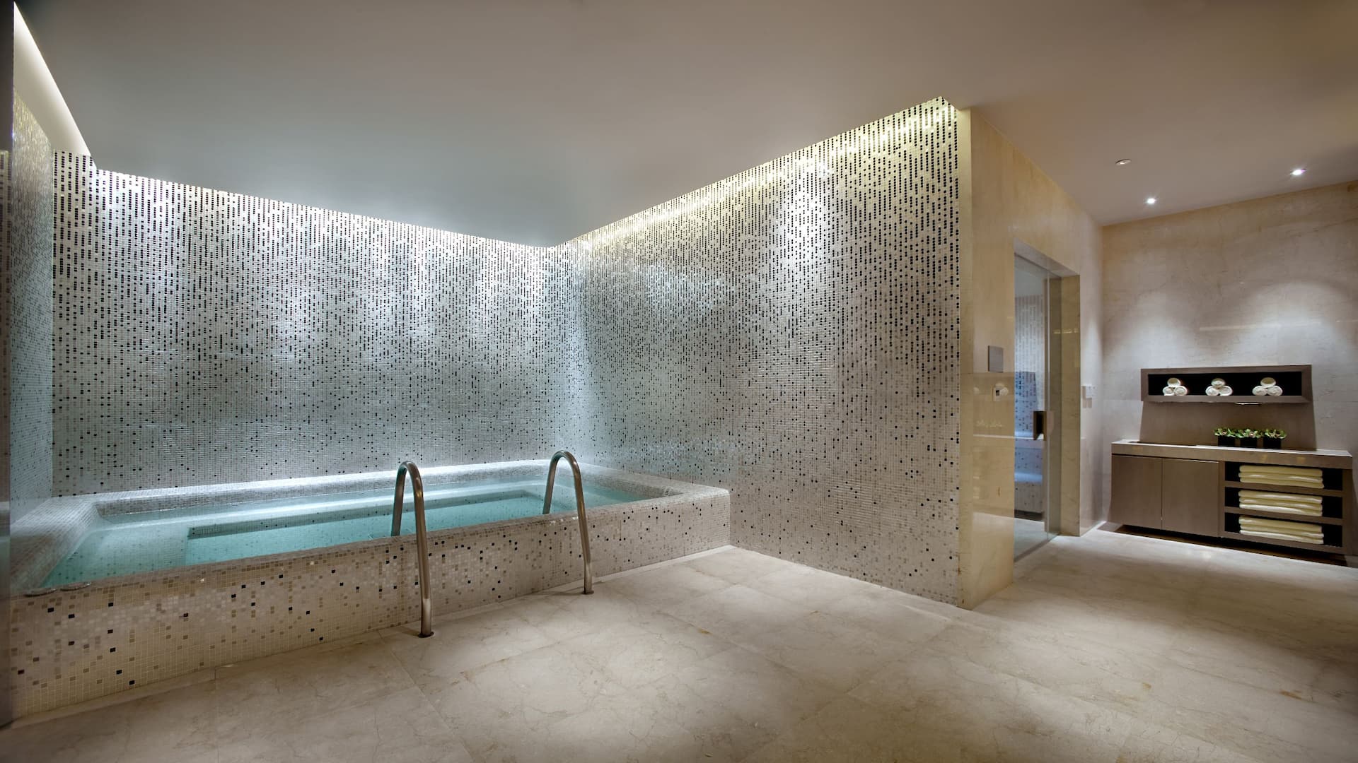 Hyatt Regency Suzhou Yue Spa Whirlpool