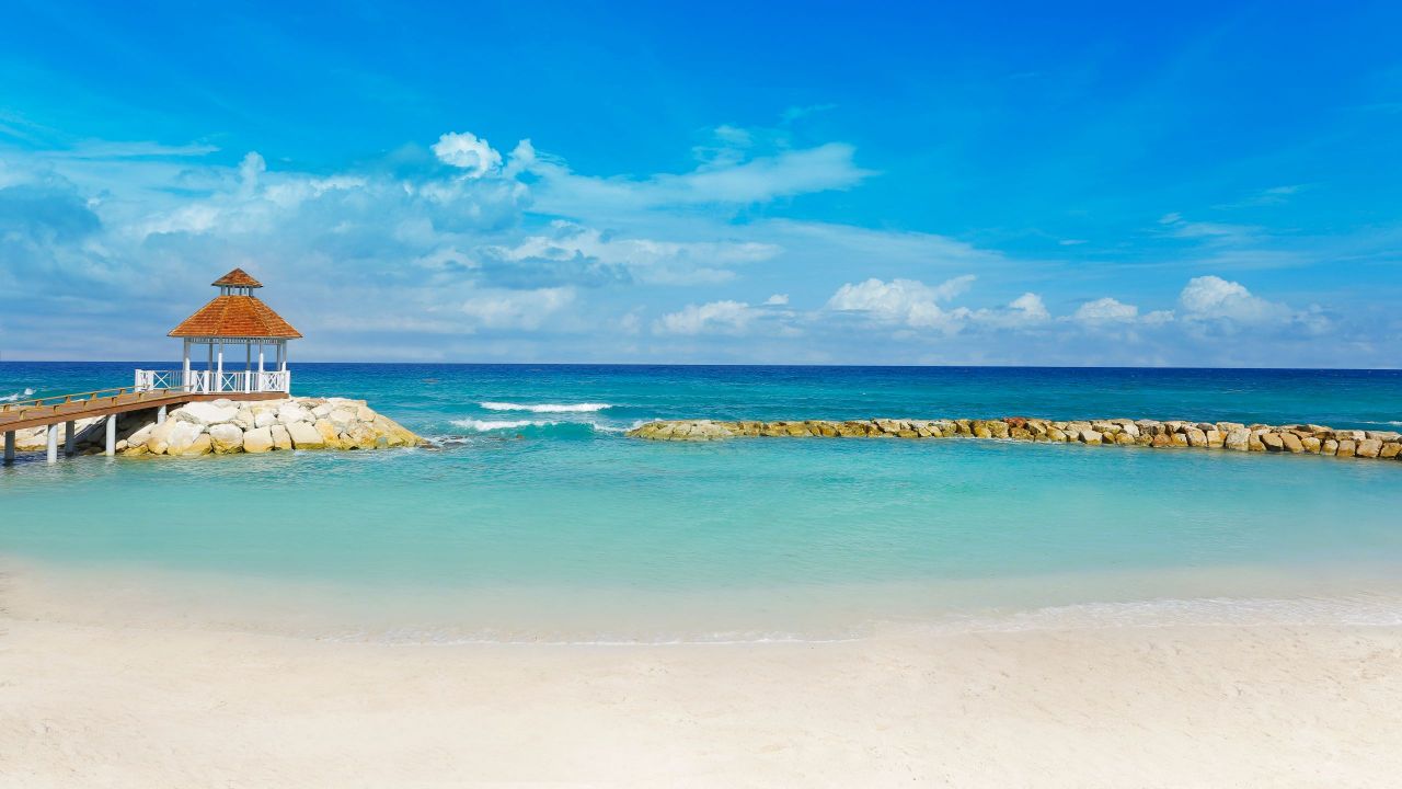 The Hyatt Ziva & Zilara Rose Hall have smaller beaches but the gorgeous, blue water makes up for it. Photo by Hyatt.