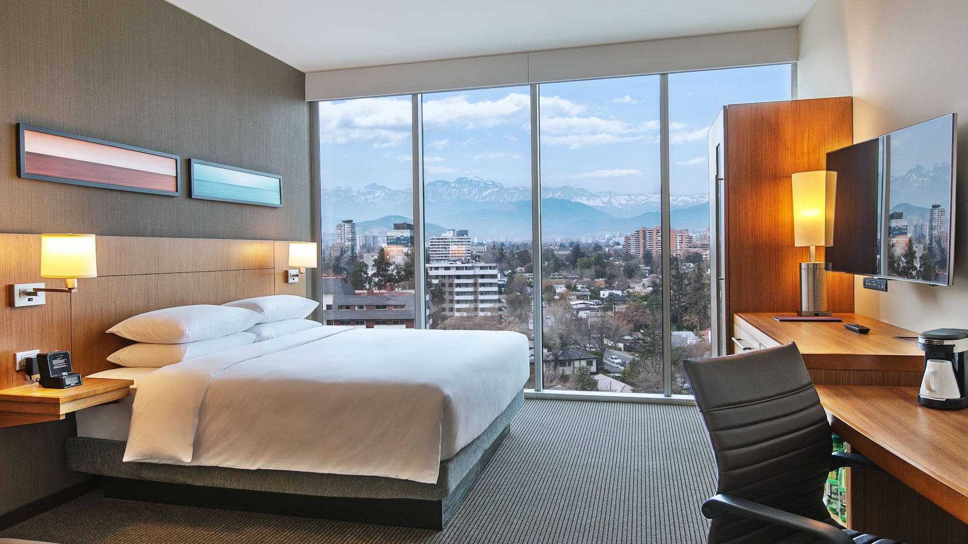 Hyatt Place Santiago/Vitacura Mountain View Room