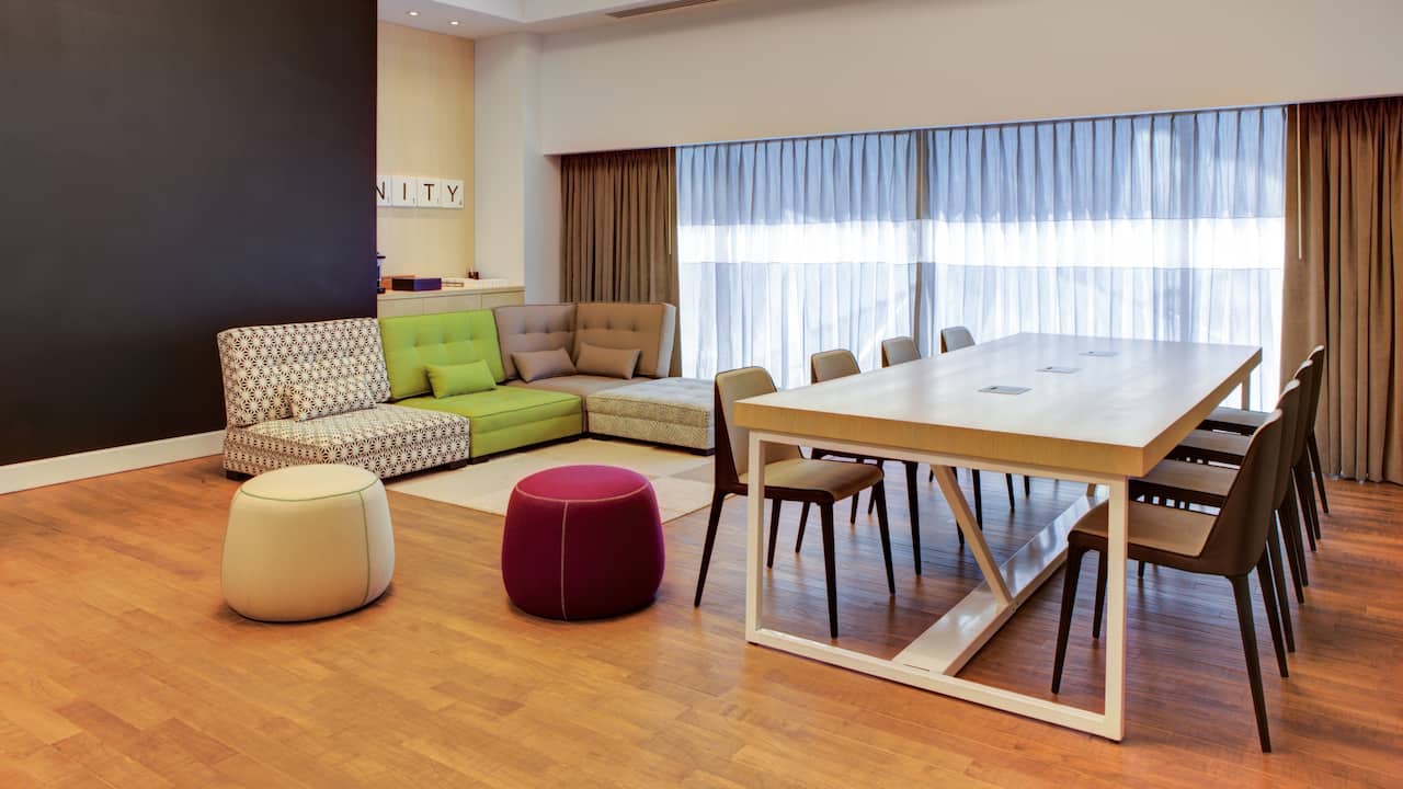 Atelier Meeting Room