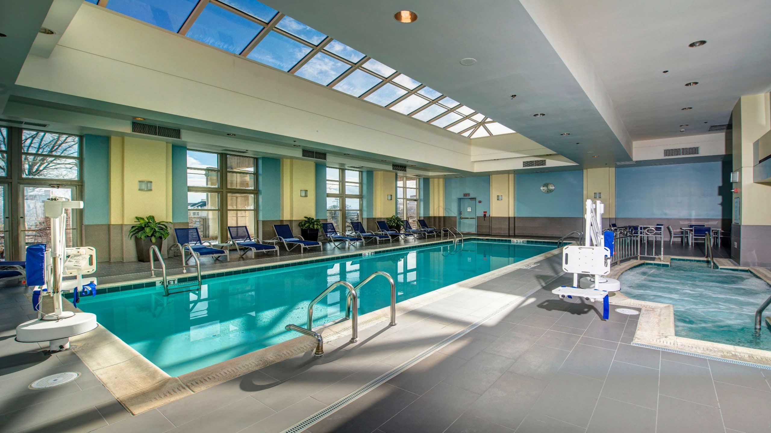 Hyatt Regency Reston Pool