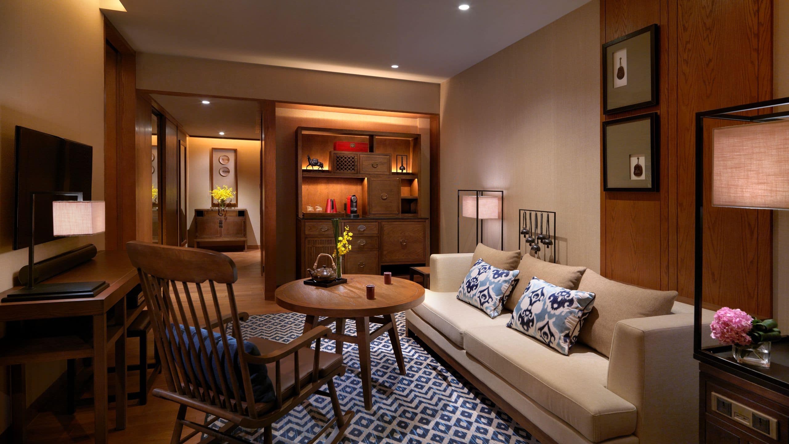 2/2 Jinmao Hotel Lijiang Grand Suite Living Room