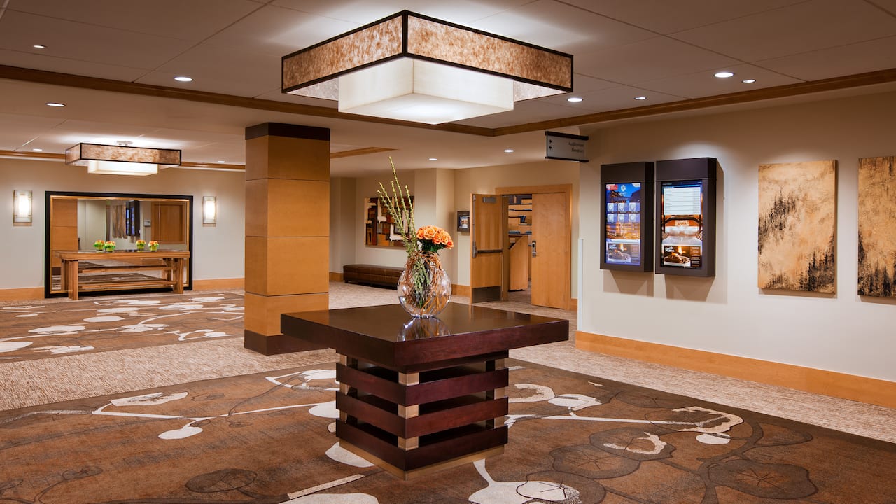 Maple Foyer