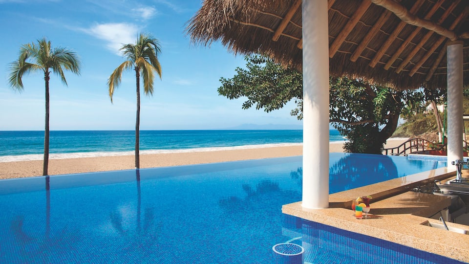 Pool Bar