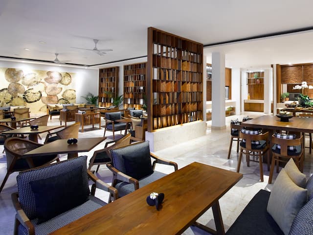 Grand Club Lounge at Grand Hyatt Bali Hotel