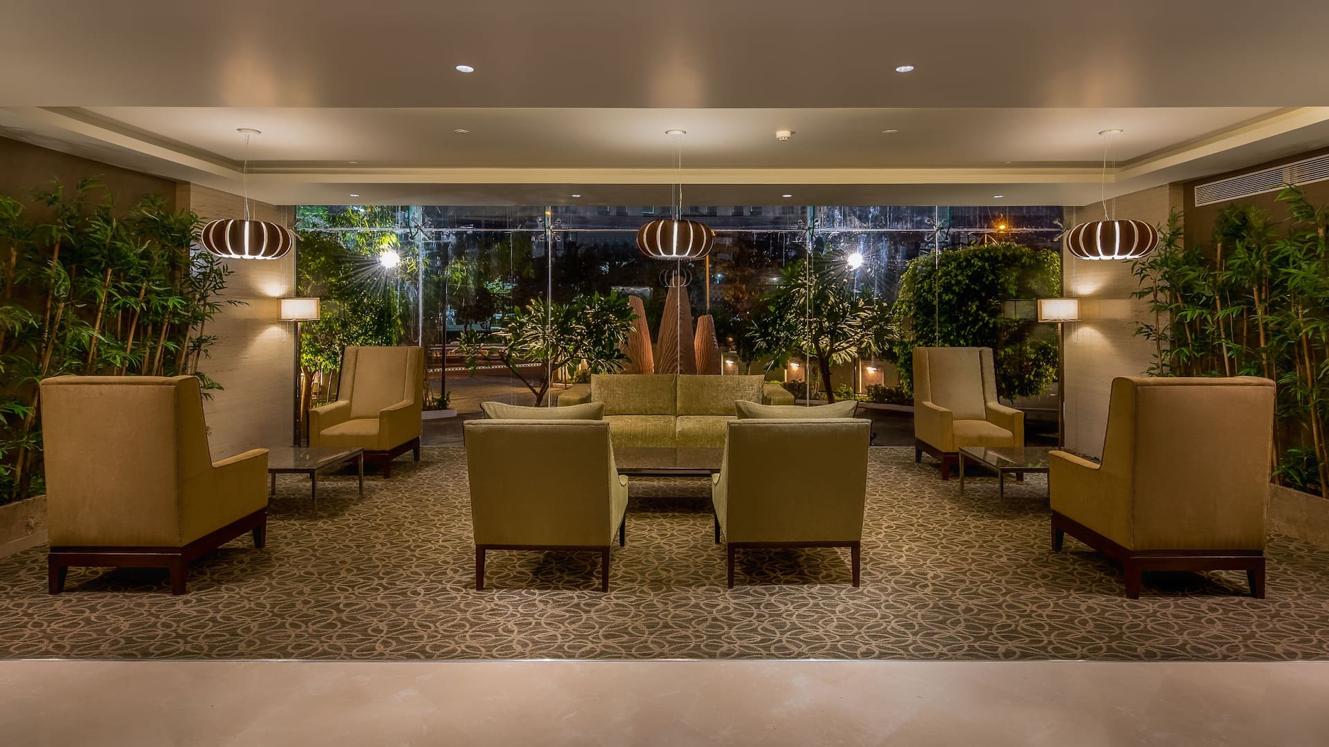 Hyatt Place Pune Hinjawadi Gallery Lounge Night