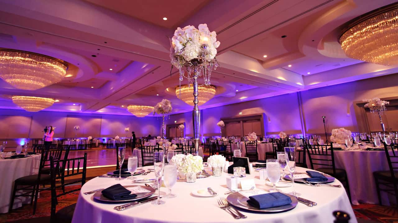 Plaza International Ballroom banquet set-up for a wedding