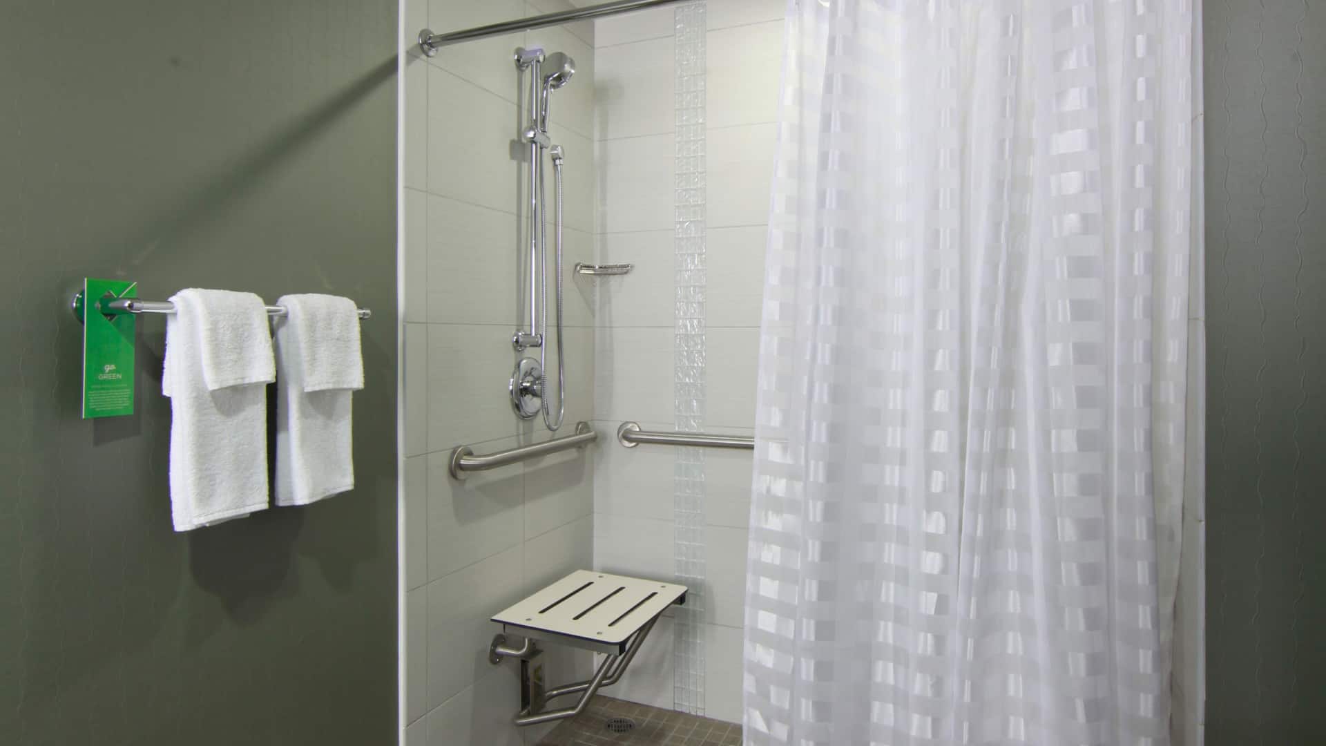 3/3 Hyatt Place Tijuana Accessible Shower