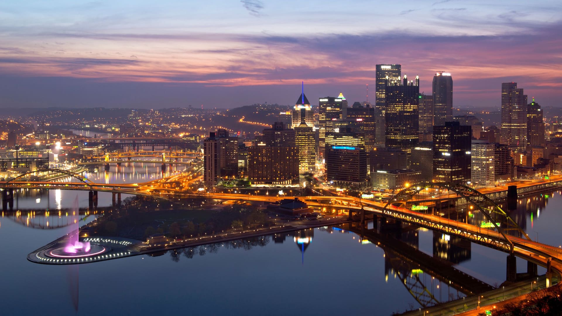 Hyatt House Pittsburgh/Bloomfield/Shadyside Skyline Dusk