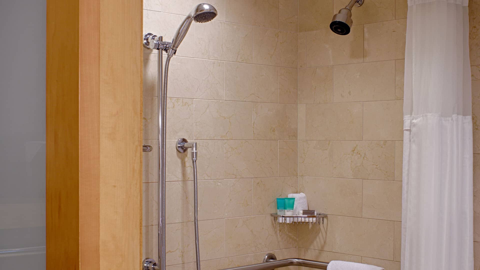 第 3，共 3 Hyatt Regency Santa Clara ADA Bath