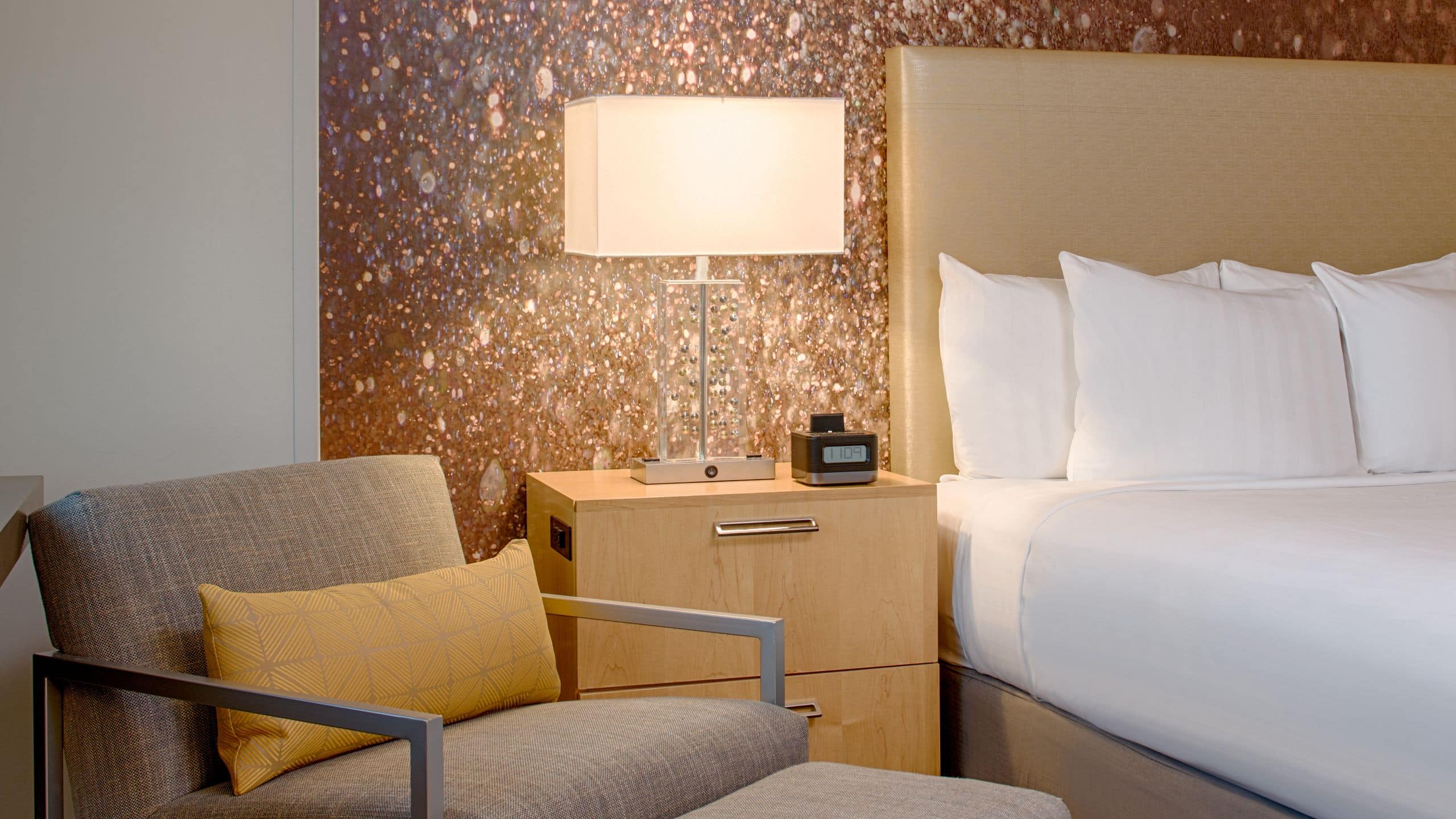 Hyatt Regency Santa Clara Bed Detail