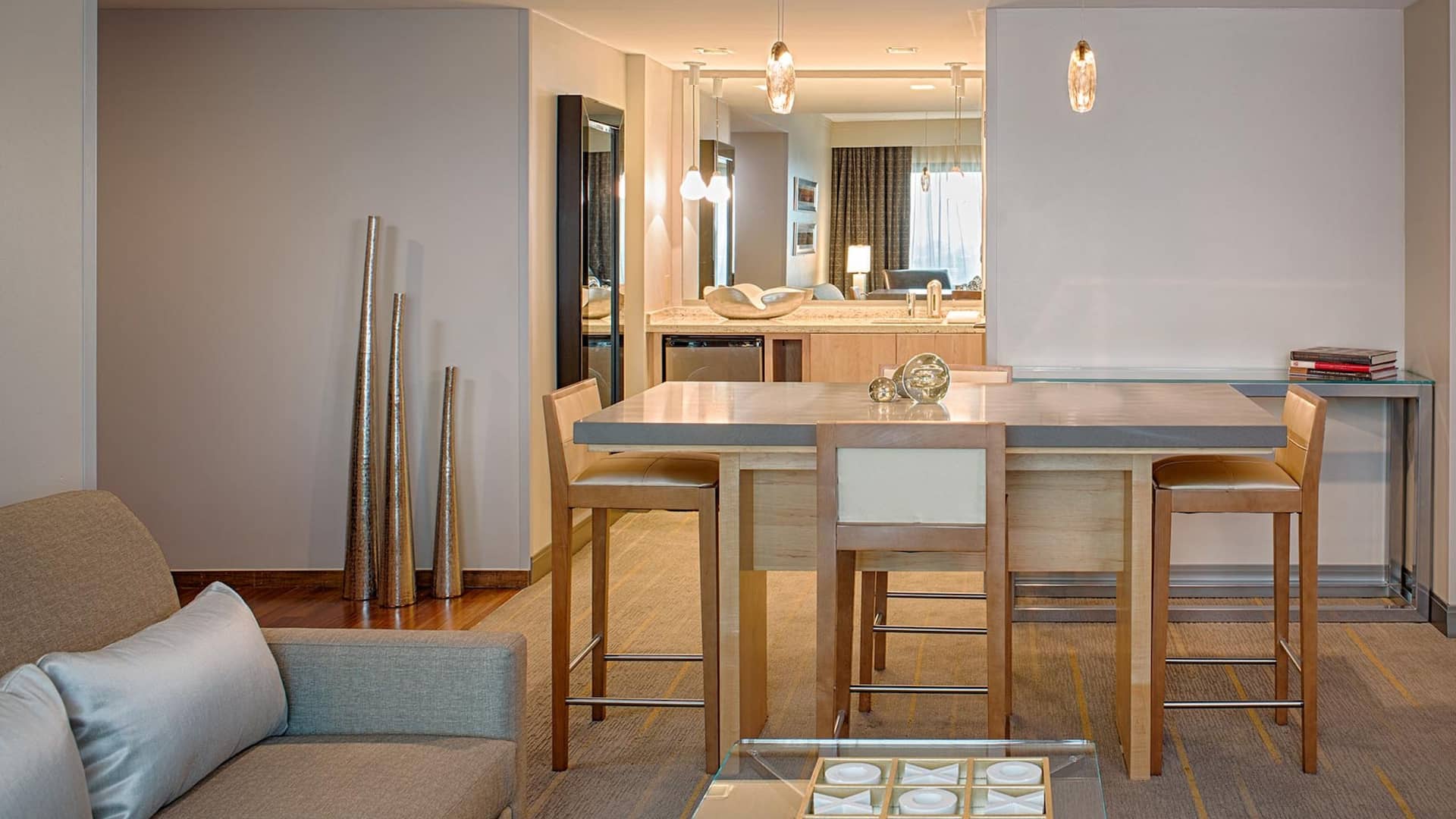 Hyatt Regency Santa Clara Suite