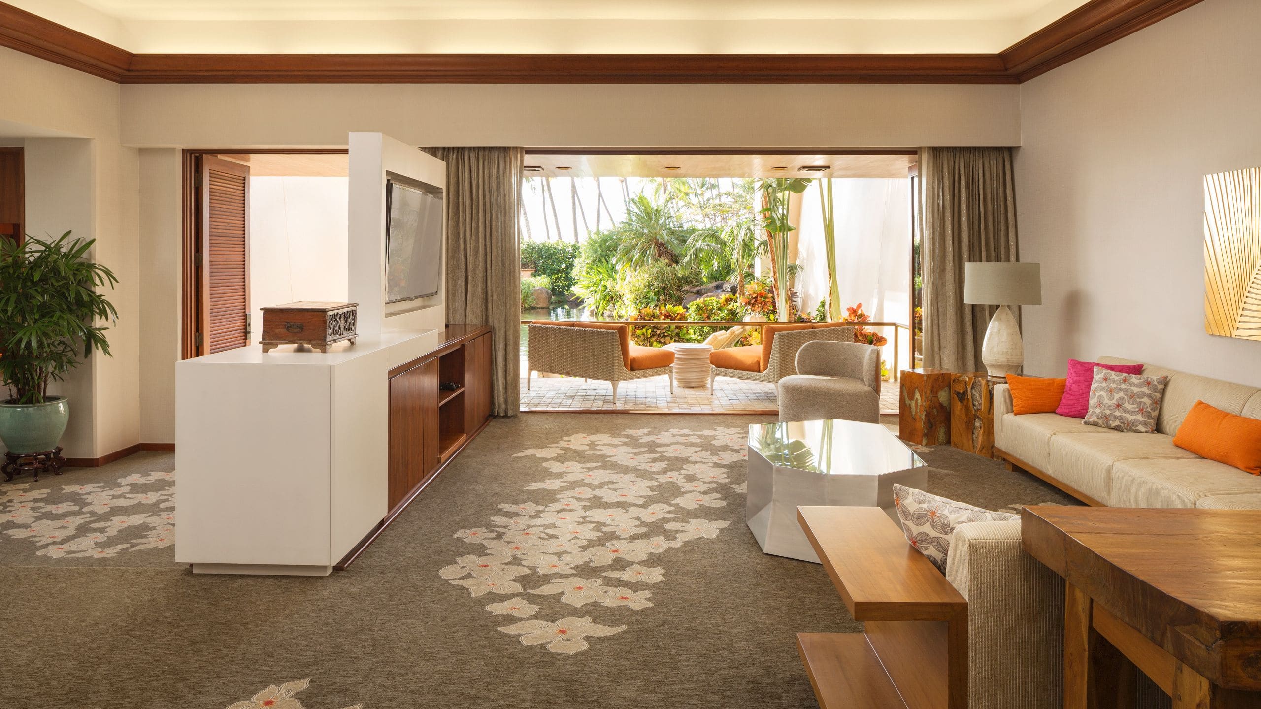 Hyatt Regency Maui Resort and Spa Palace Suite Living Room